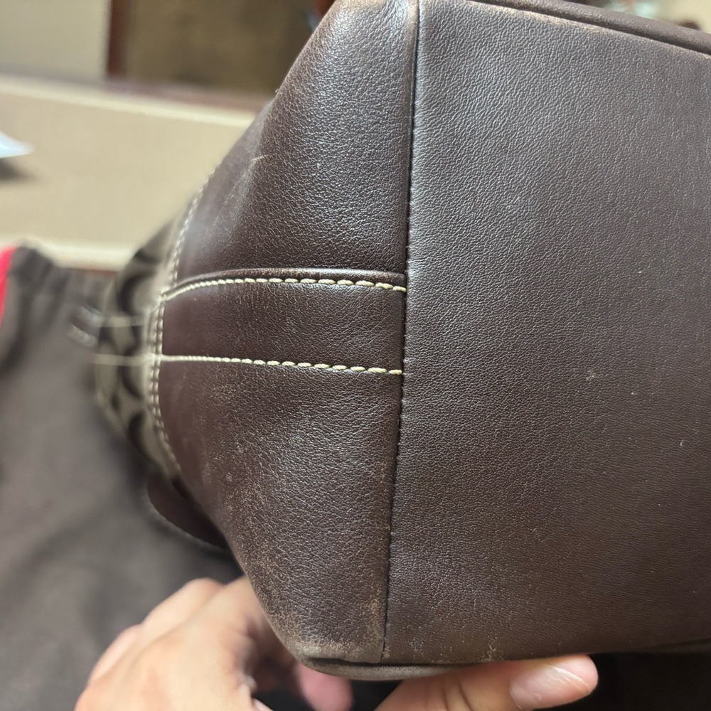Coach Women’s Signature Canvas Bag in Brown - Picture 7 of 7